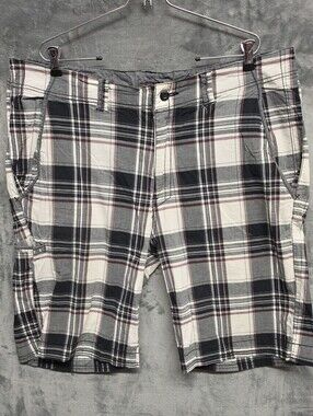 Buckle 38 Men's Black, White & Gray Plaid Cargo Shorts